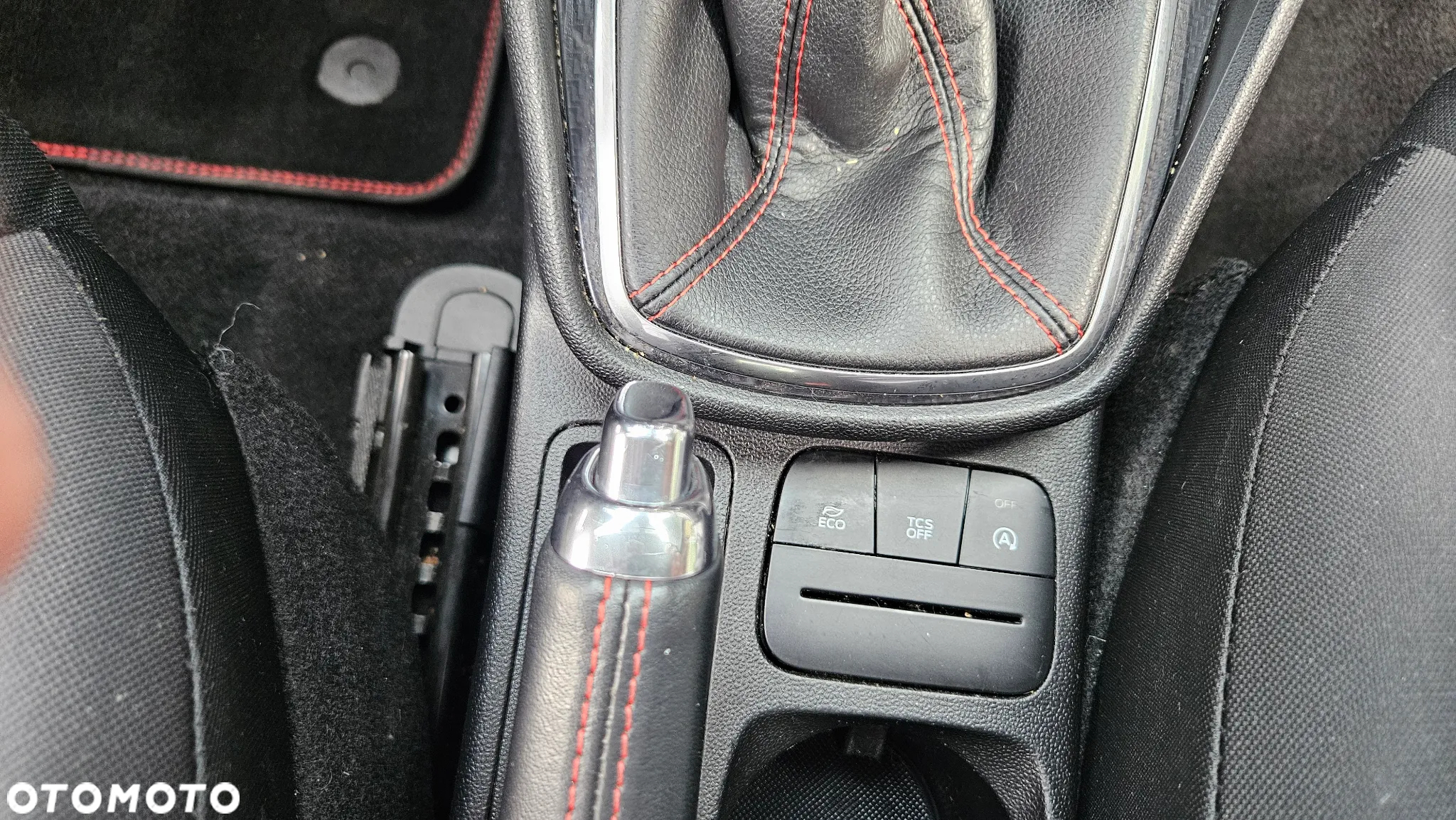 Ford Fiesta 1.0 EcoBoost Start-Stop ST-LINE - 14