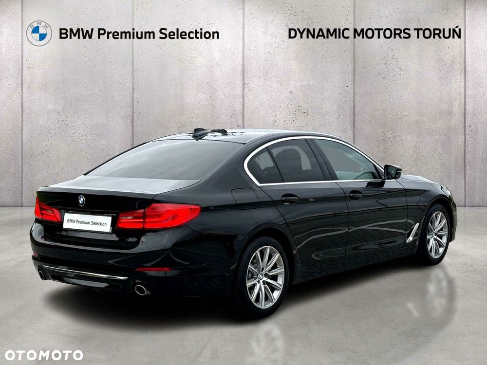 BMW Seria 5 530i xDrive Luxury Line - 2