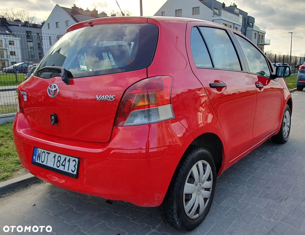 Toyota Yaris 1.0 Terra - 10