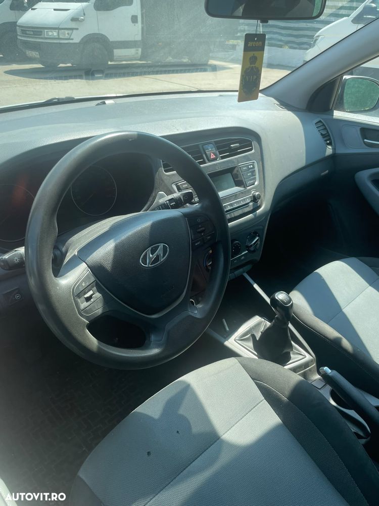 Hyundai i20 - 5