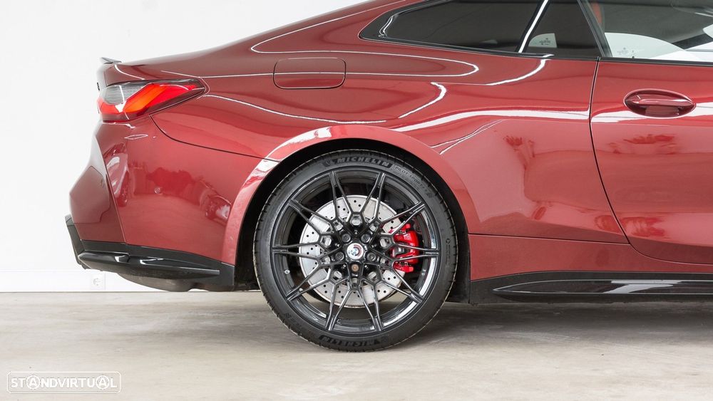 BMW M4 Competition Pack 50 anos M - 19