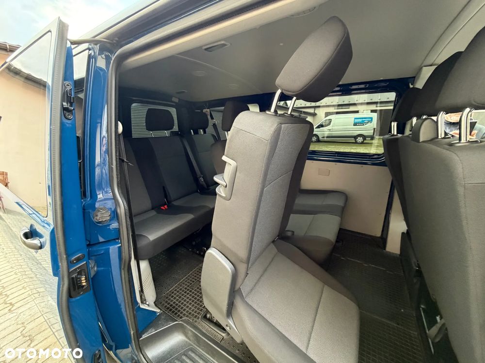 Volkswagen Transporter - 11