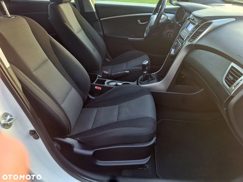 Hyundai i30 1.4 Trend - 11