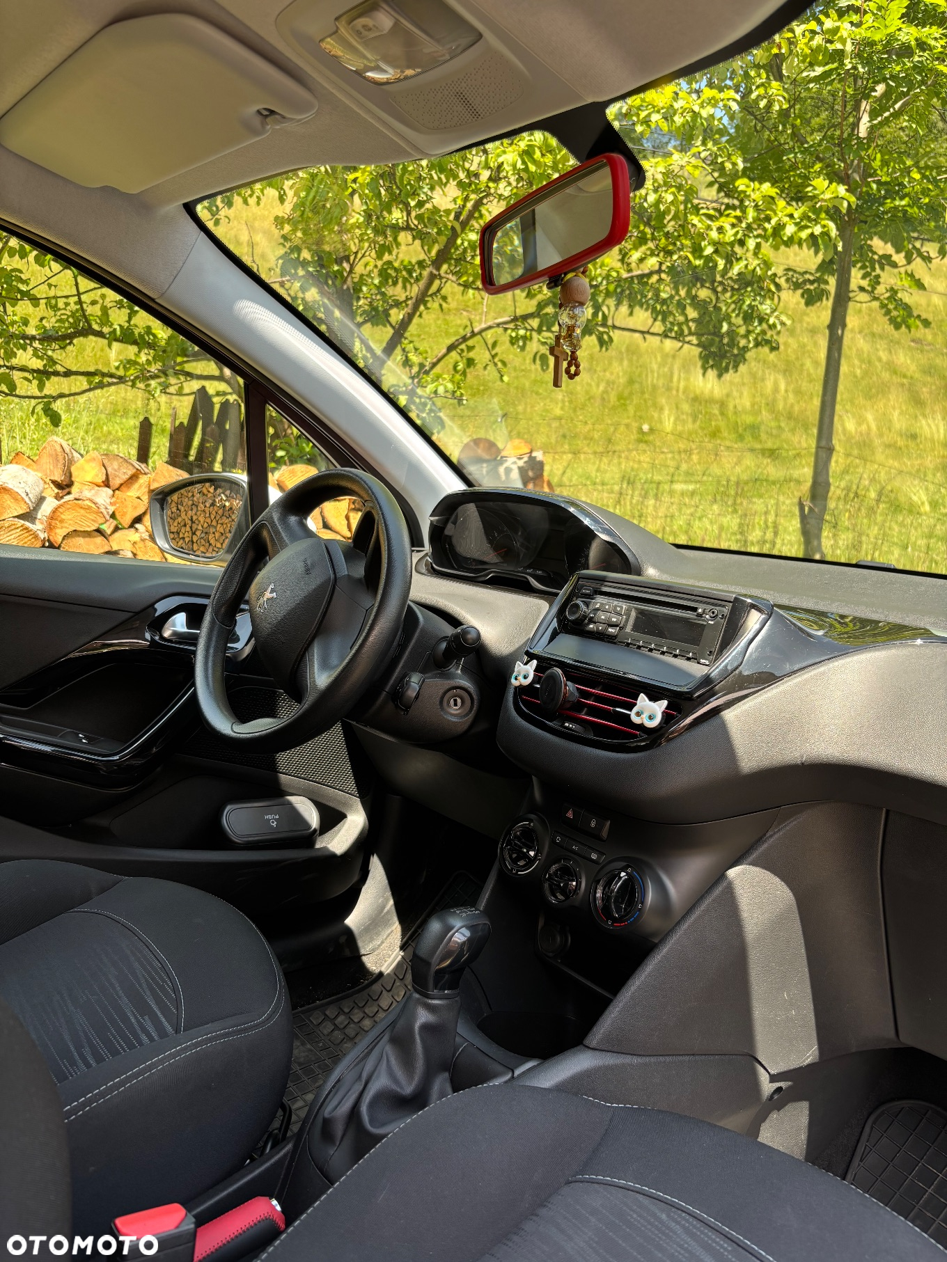 Peugeot 208 - 10