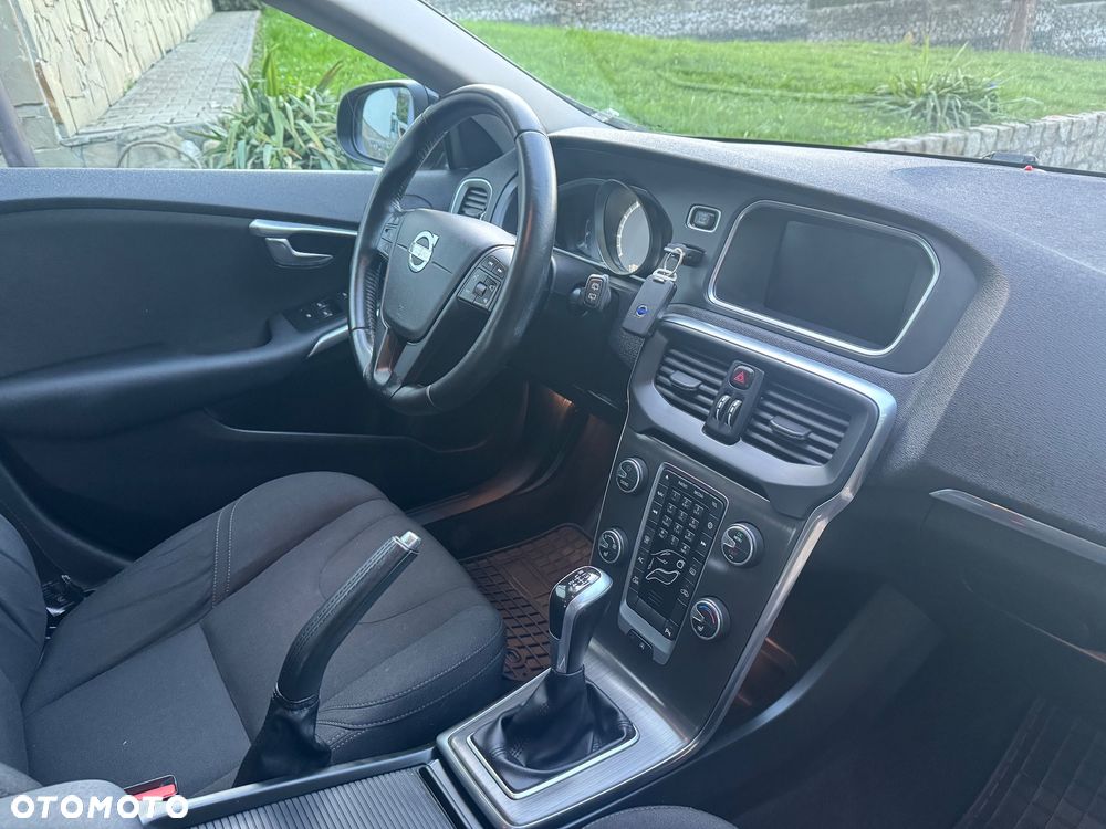 Volvo V40 T2 You - 34