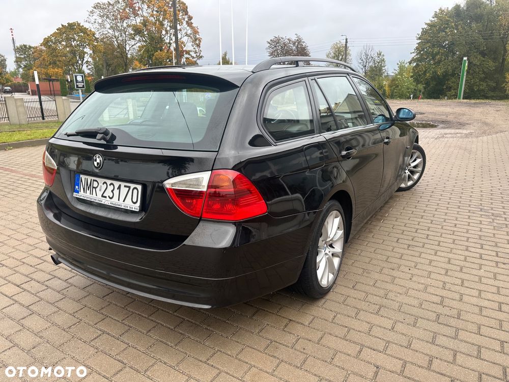 BMW Seria 3 320d DPF Touring - 5