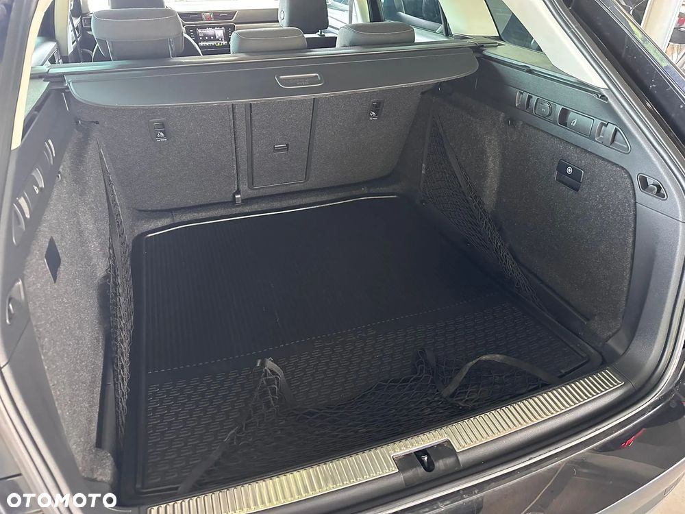 Skoda Superb 2.0 TDI SCR 4x4 Style DSG - 32