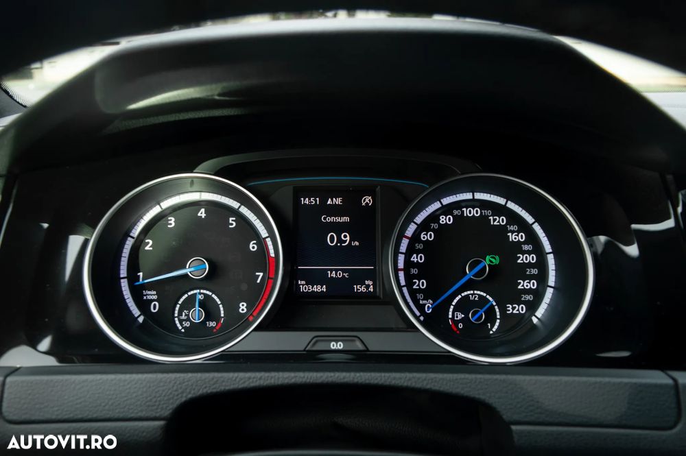 Volkswagen Golf - 14