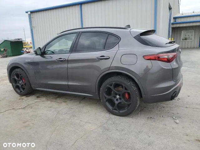 Alfa Romeo Stelvio - 2