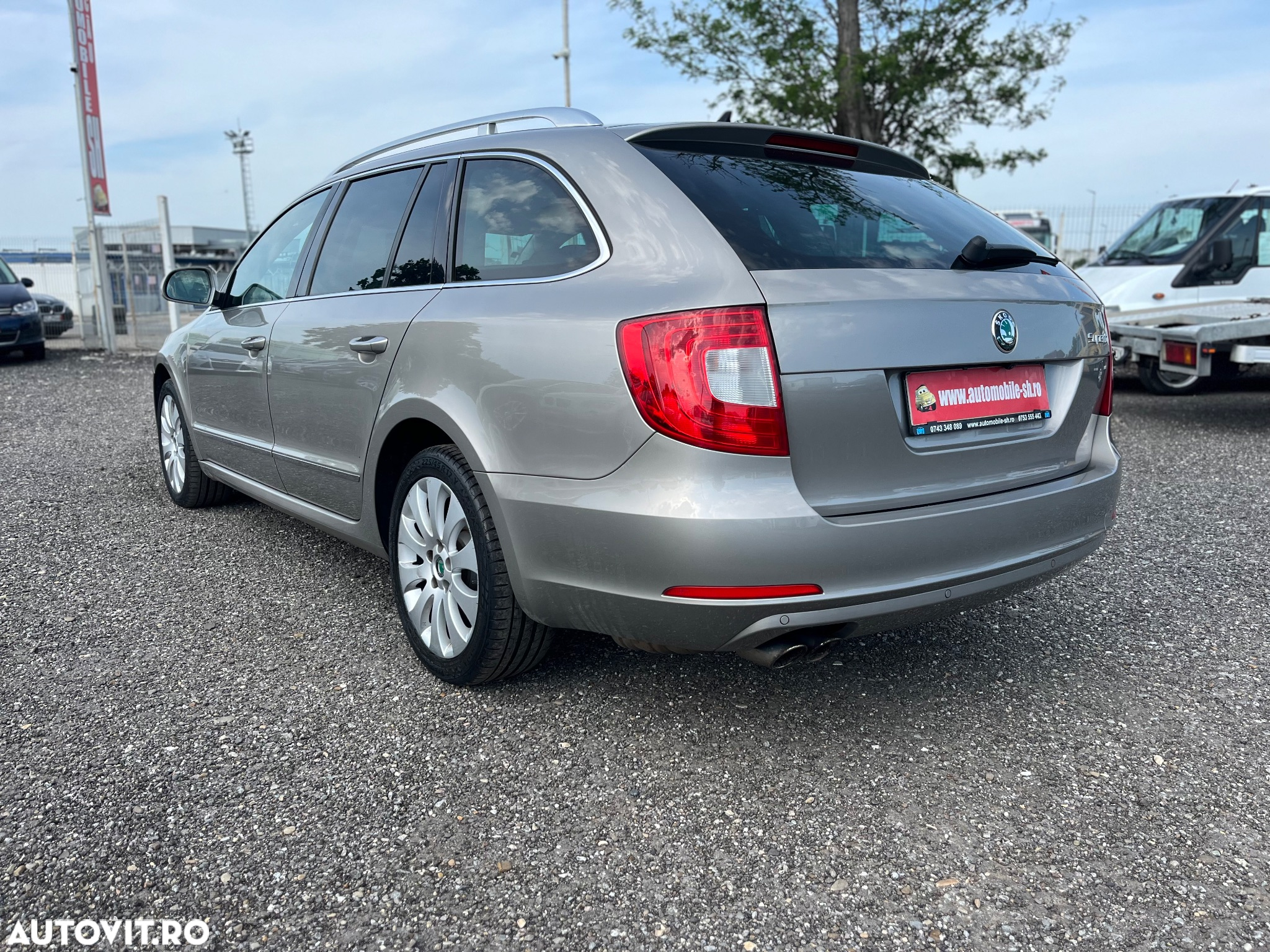 Skoda Superb 2.0 TDI 4x4 DSG Exclusive - 4