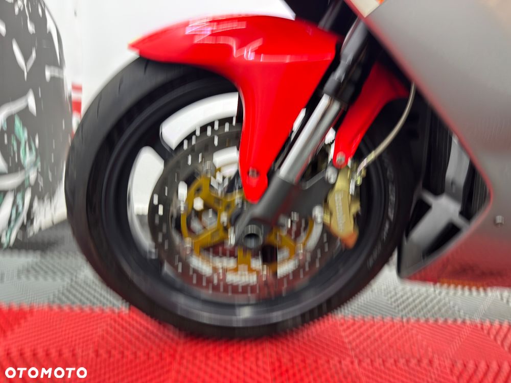 Aprilia RSV - 9