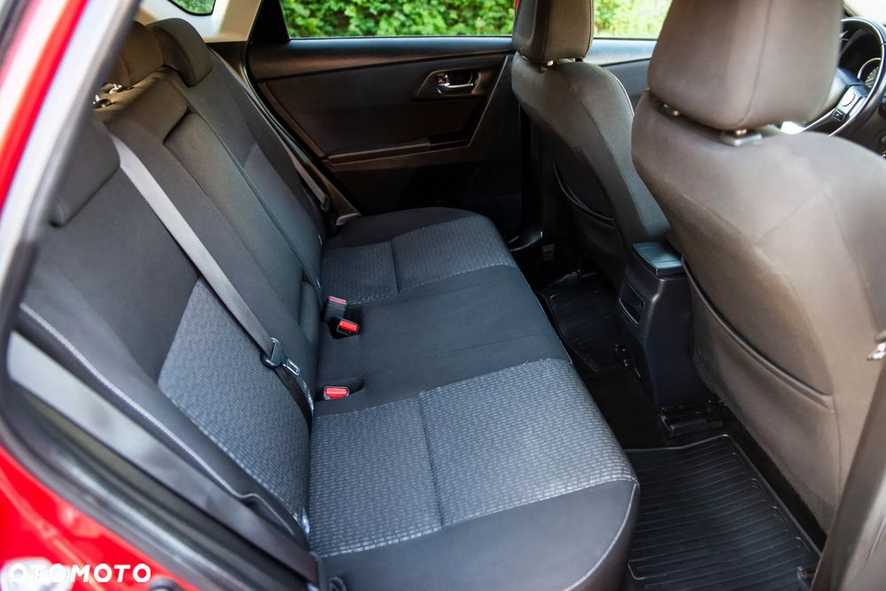 Toyota Auris 1.33 Dual-VVT-i Edition - 35