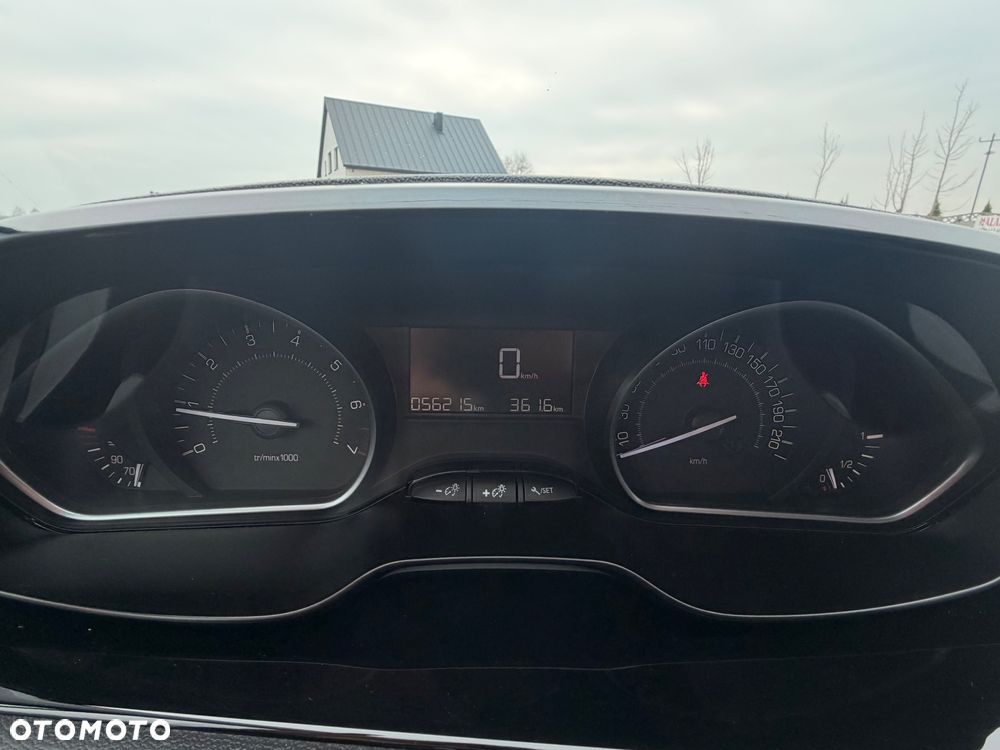 Peugeot 208 1.2 PureTech Active - 7