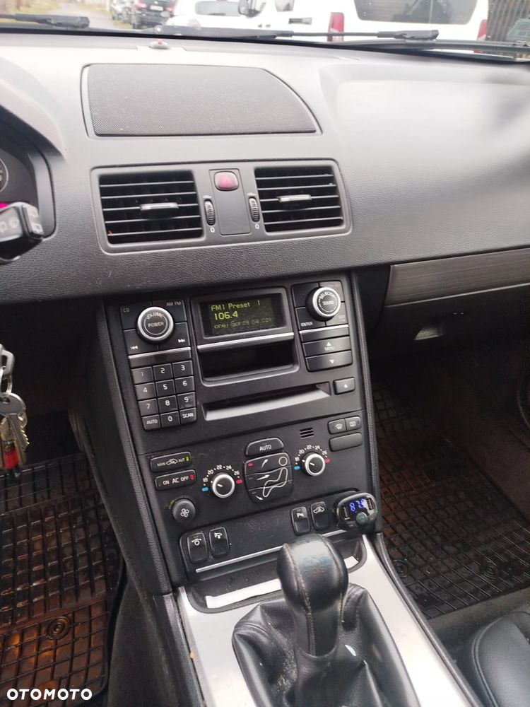 Volvo XC 90 D5 AWD Momentum - 6