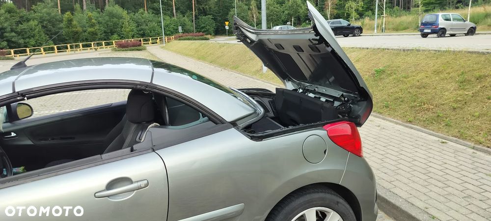 Peugeot 207 CC - 13