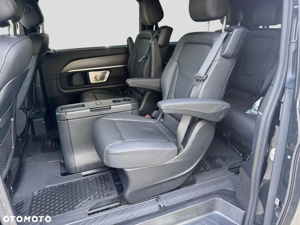 Mercedes-Benz Klasa V 300 d 4-Matic Avantgarde 9G-Tronic (d³ugi) - 25