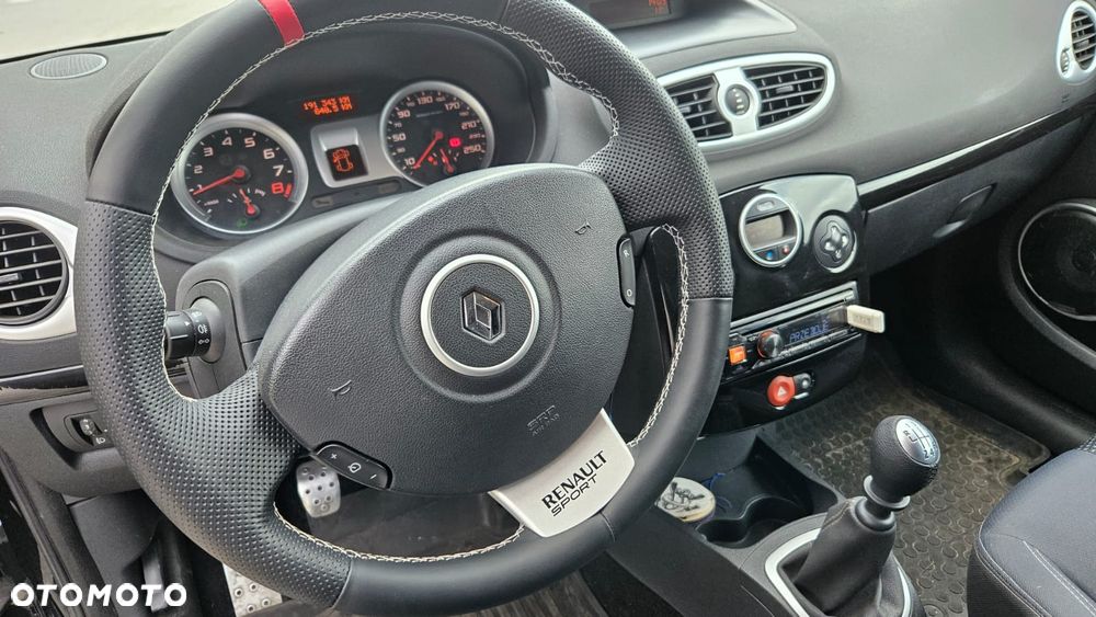Renault Clio 2.0 16V Sport - 16