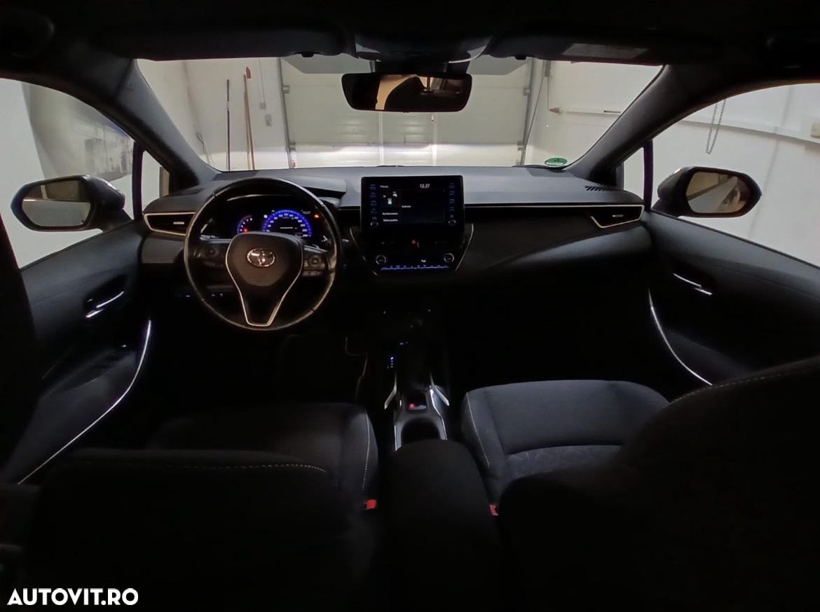 Toyota Corolla 2.0 Hybrid Touring Sports Team Deutschland - 6