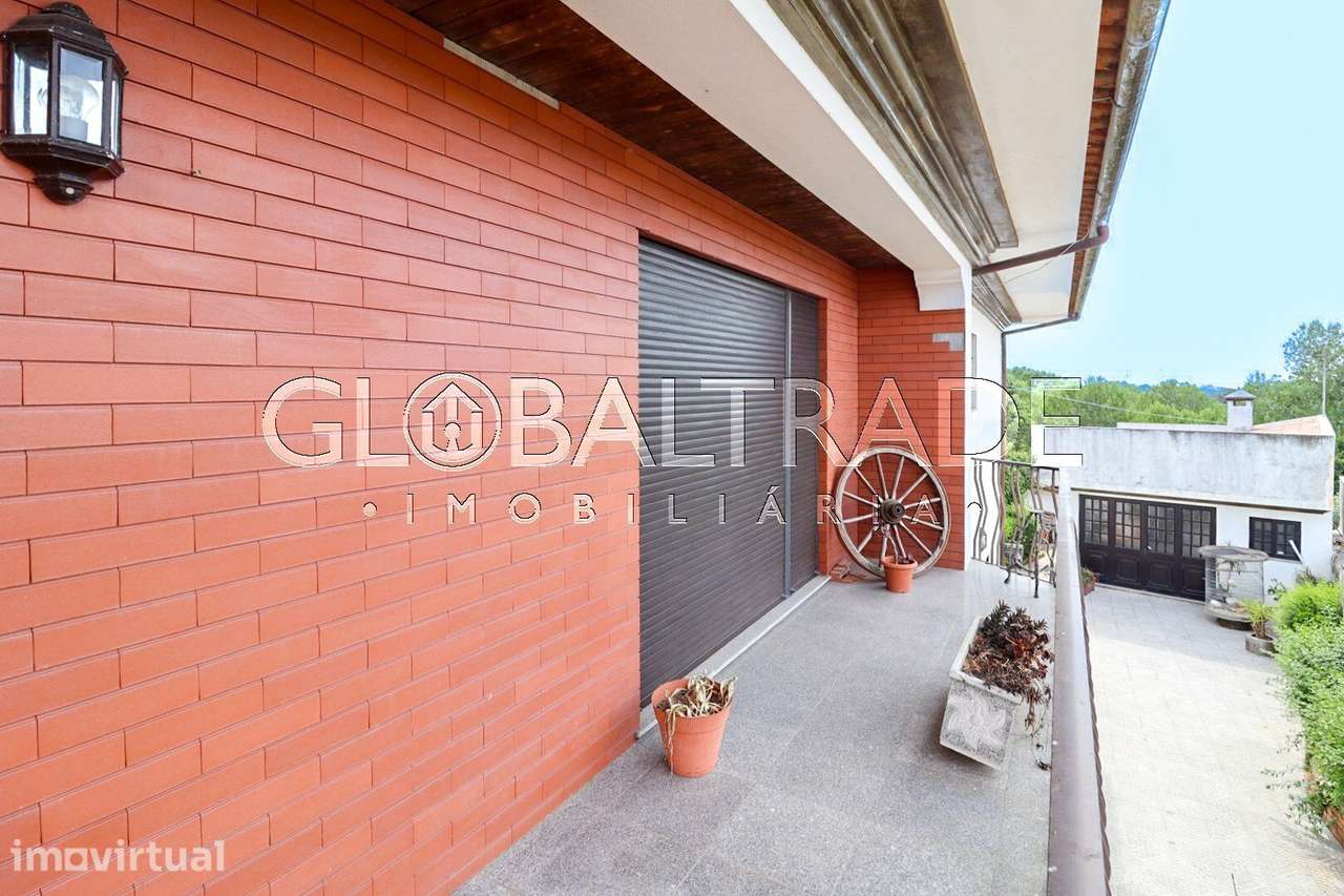 Moradia Independente T4 com Excelente Área Exterior em Oliveira de... - Grande imagem: 5/60