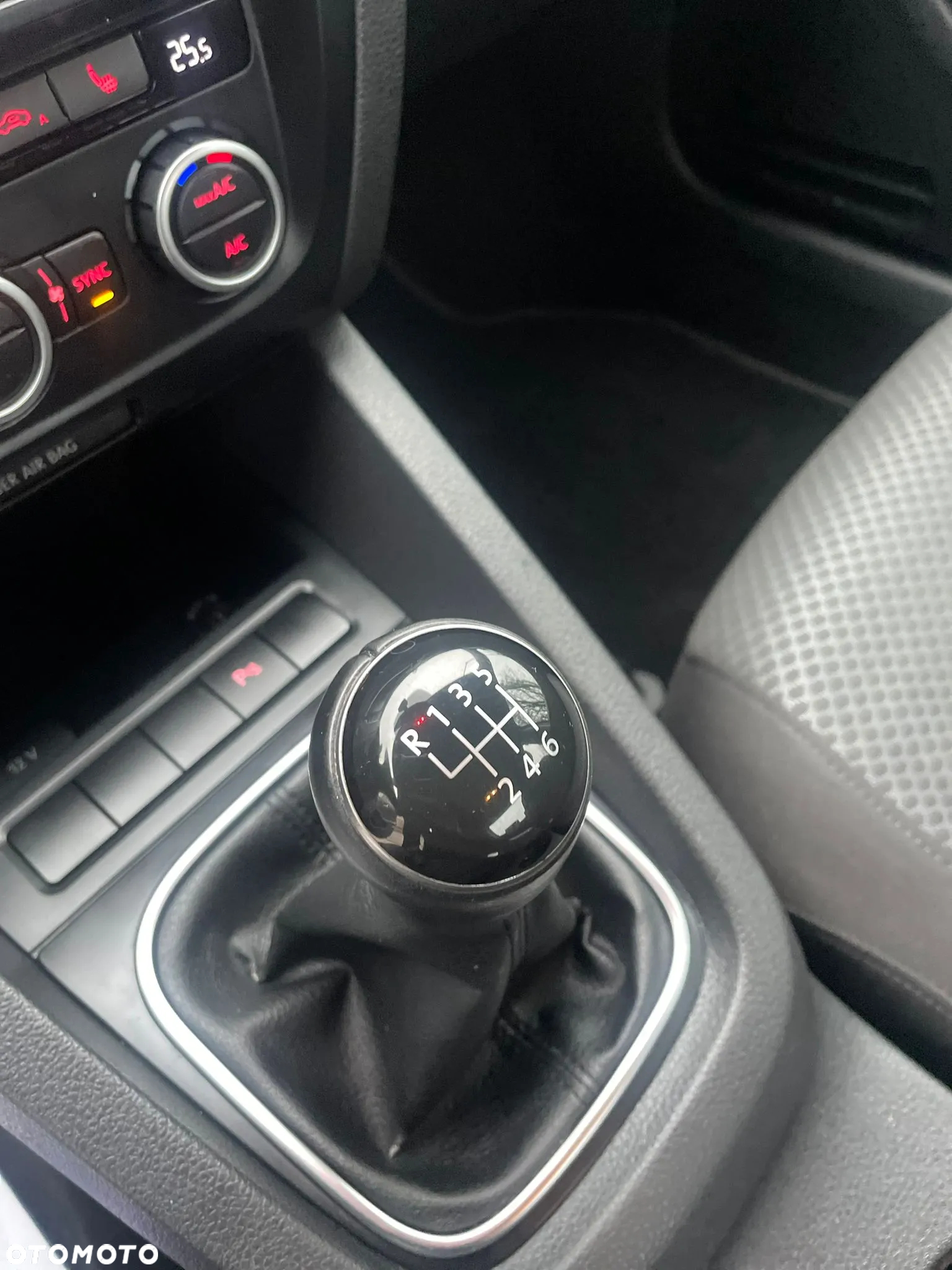 Volkswagen Jetta 1.4 TSI Comfortline - 2