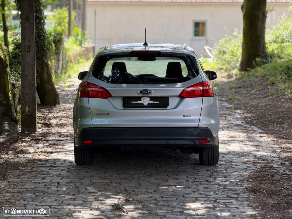 Ford Focus SW 1.0 EcoBoost Titanium - 36