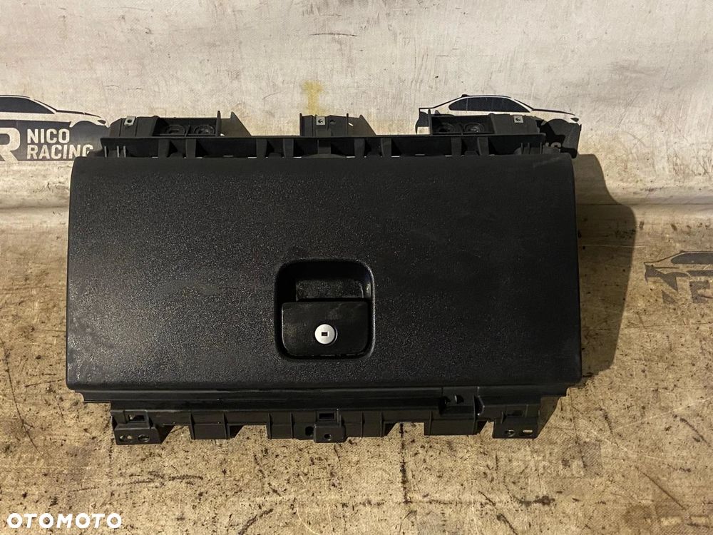 SCHOWEK PASAŻERA LAND ROVER L8B2-060K63-A-PIA-0 - 1