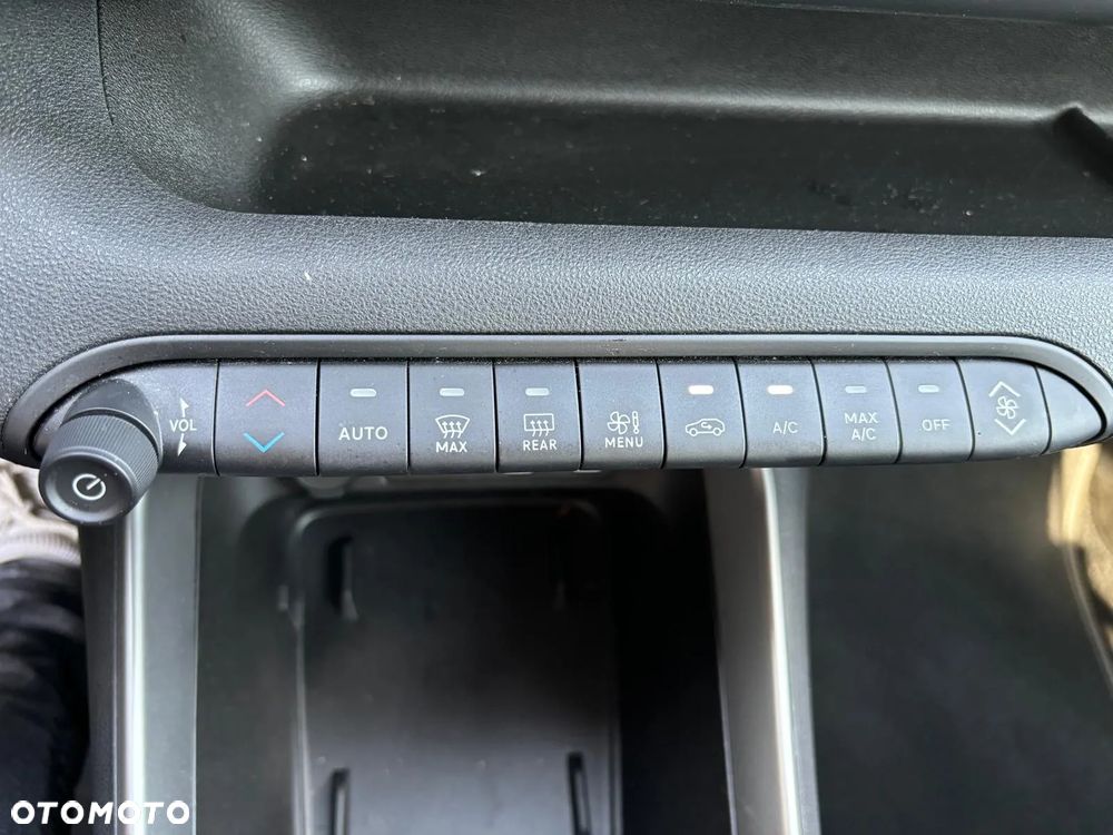 Jeep Avenger 1.2 GSE T3 Altitude FWD - 12