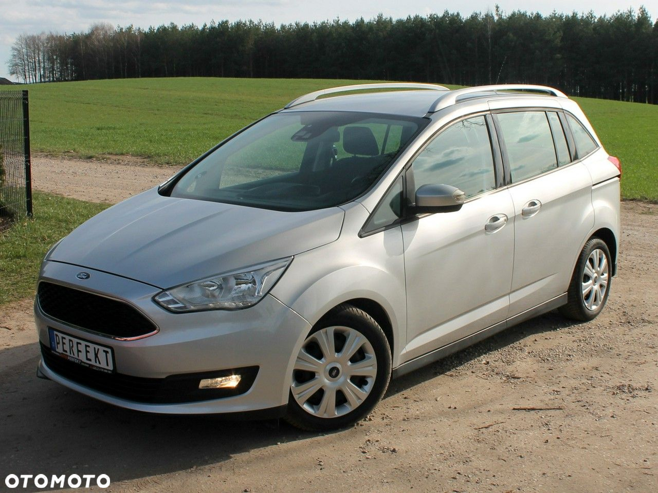 Ford Grand C-MAX - 25