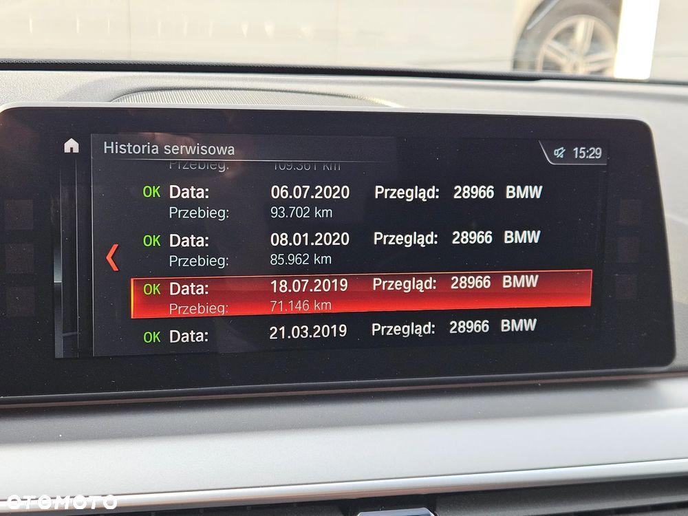 BMW Seria 5 520d xDrive - 27