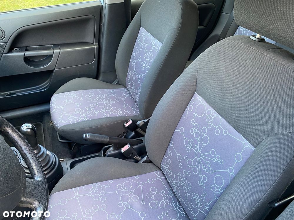 Ford Fiesta 1.3 Ambiente - 15