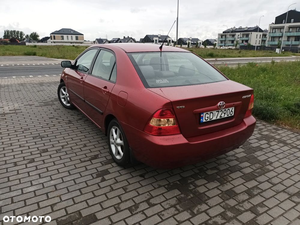 Toyota Corolla 2.0 D-4D Base - 8
