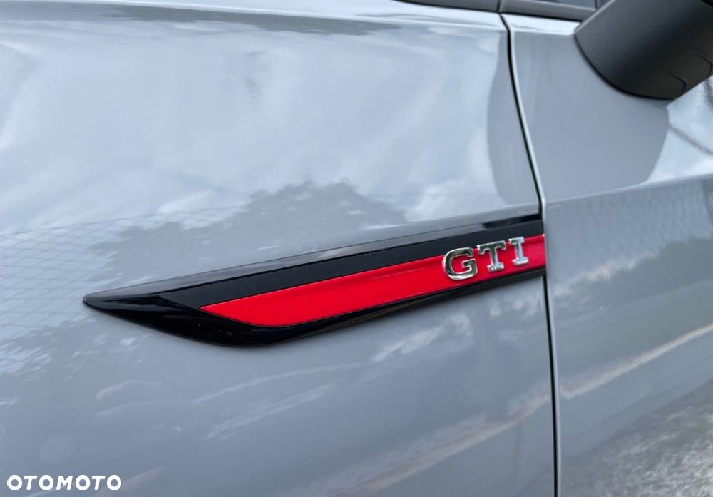 Volkswagen Golf - 14