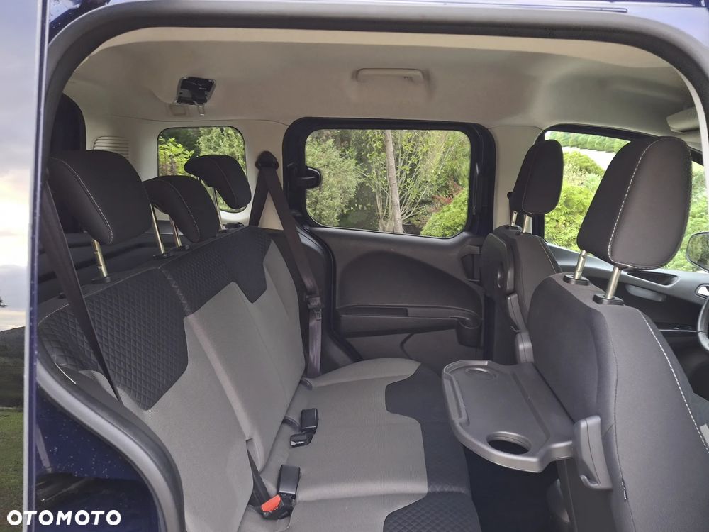 Ford Tourneo Courier 1.0 EcoBoost Ambiente - 16