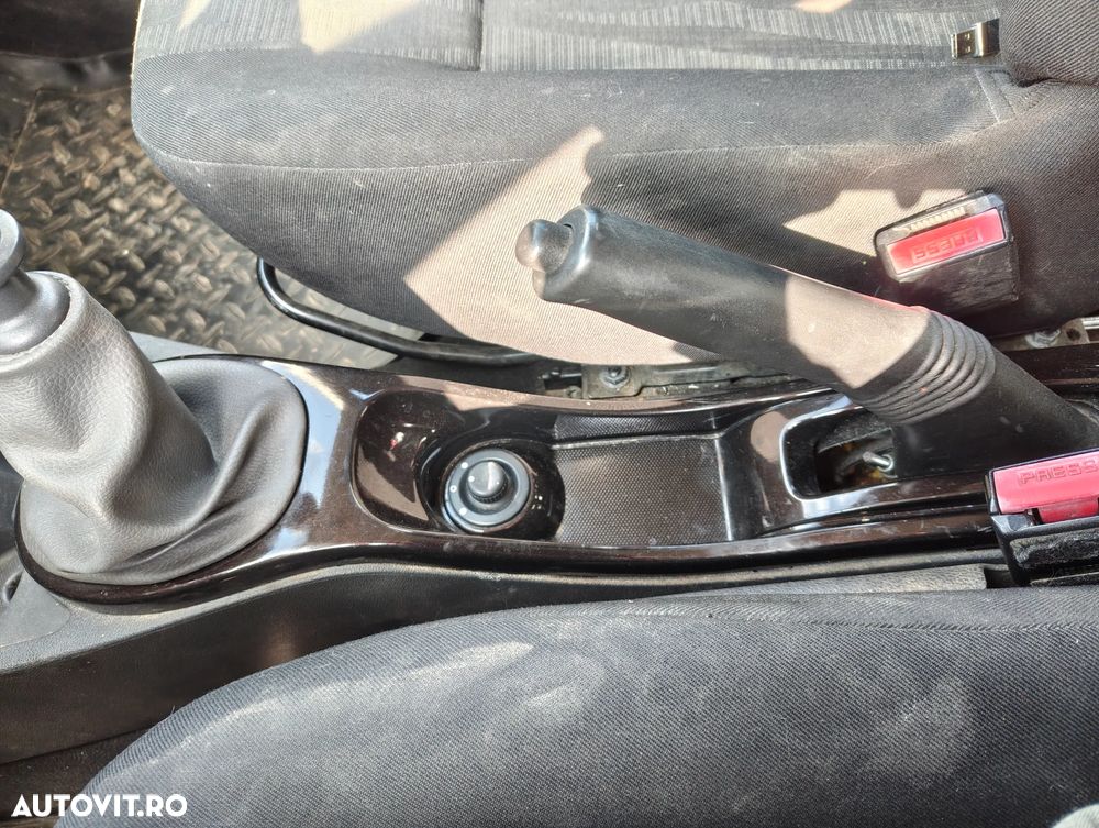 Dacia Duster 1.5 dCi 4x4 Ambiance - 24