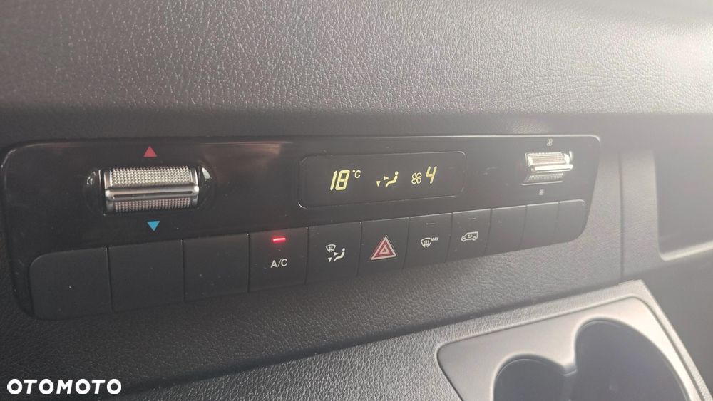 Mercedes-Benz Sprinter - 12