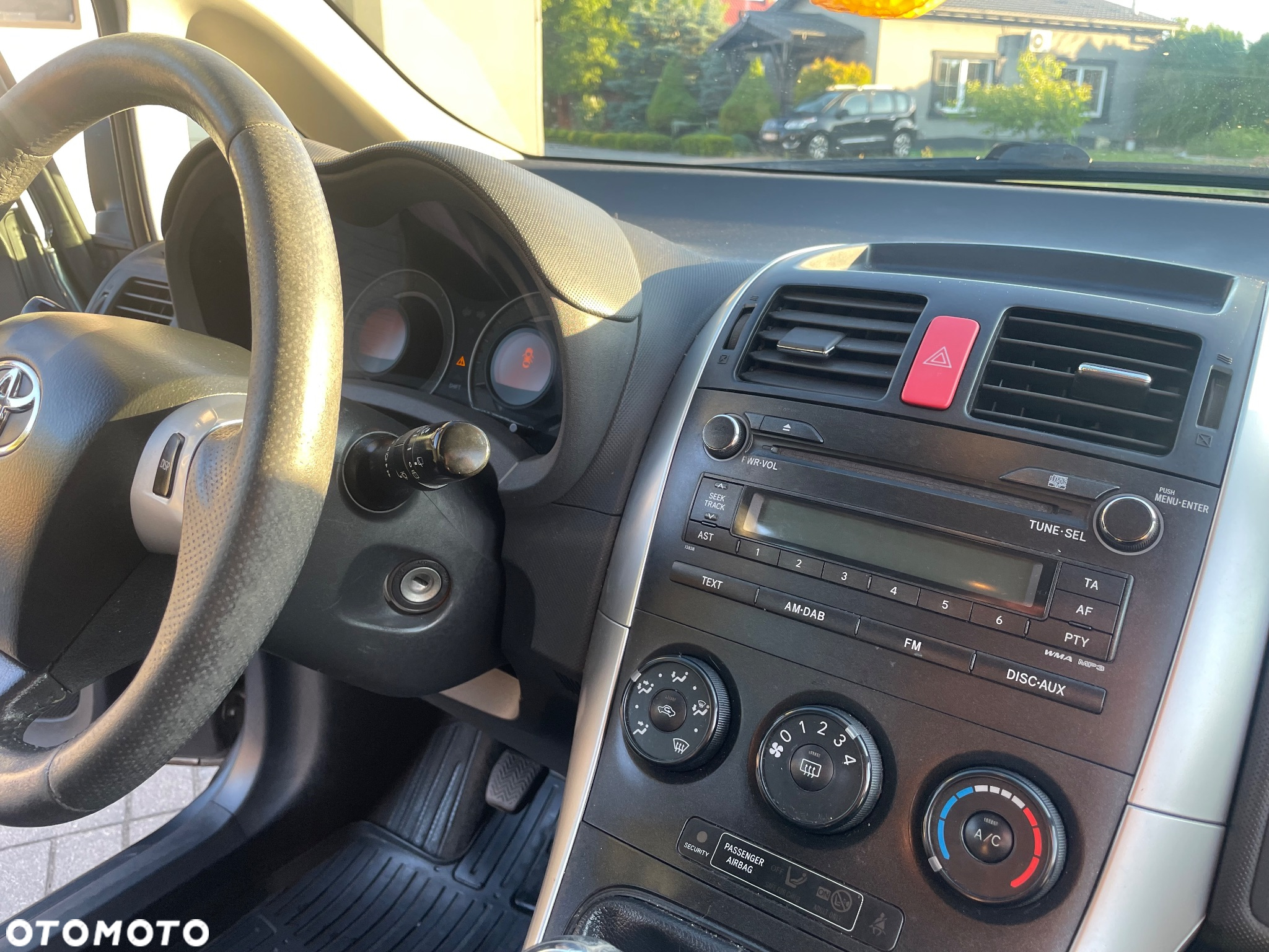 Toyota Auris 1.4 D-4D Luna EU5 - 6