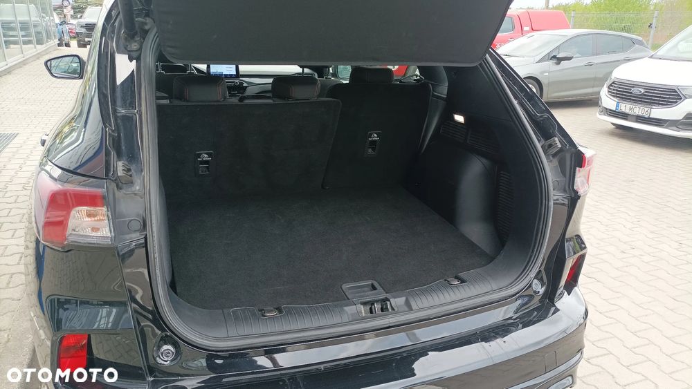 Ford Kuga 2.5 FHEV FWD ST-Line - 11
