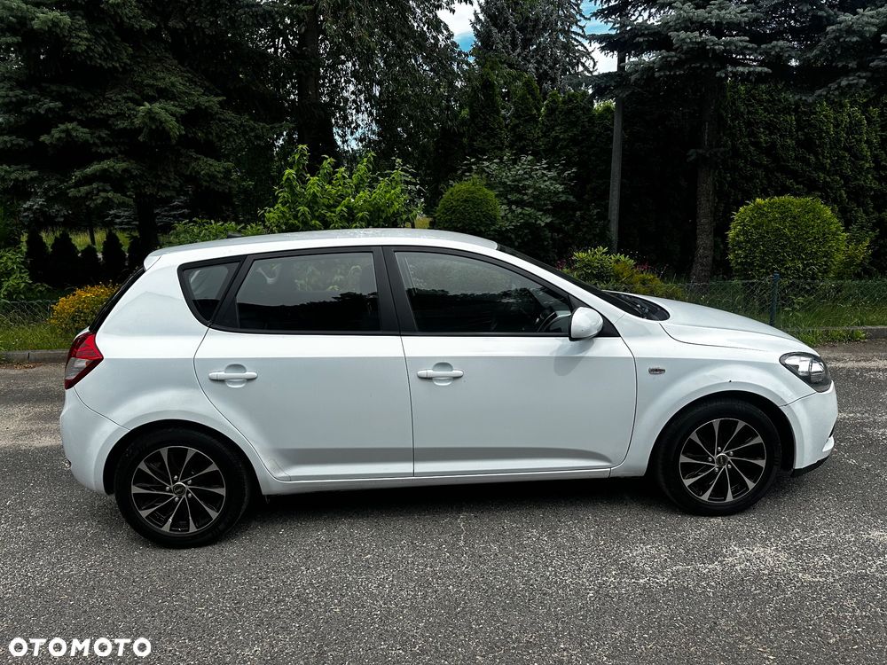 Kia Ceed 1.4 CVVT Attract - 3