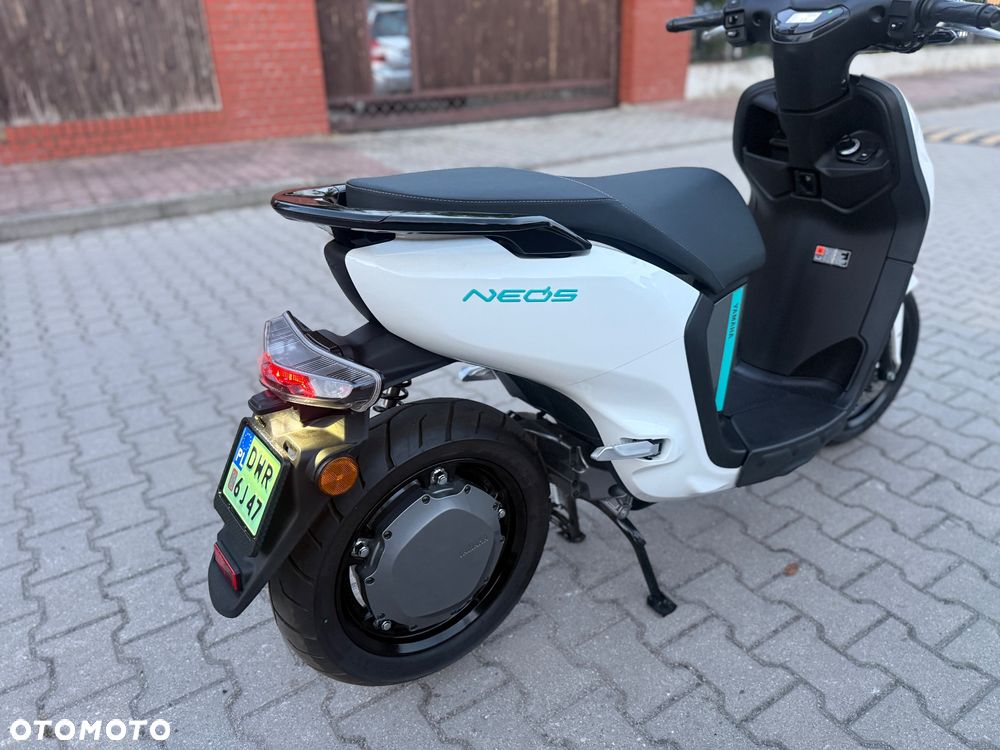 Yamaha Neos - 12