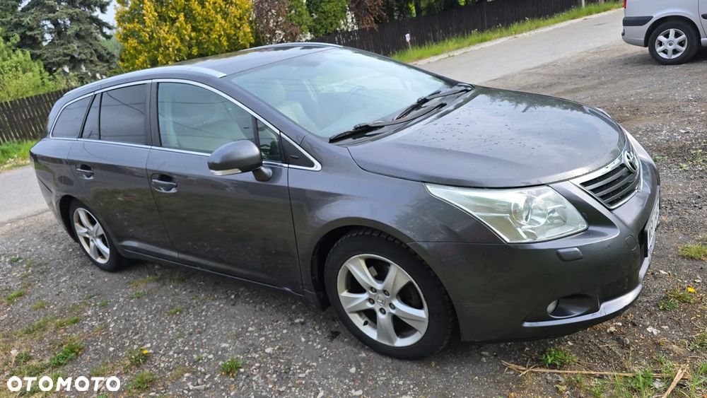 Toyota Avensis 2.0 D-4D Premium - 11