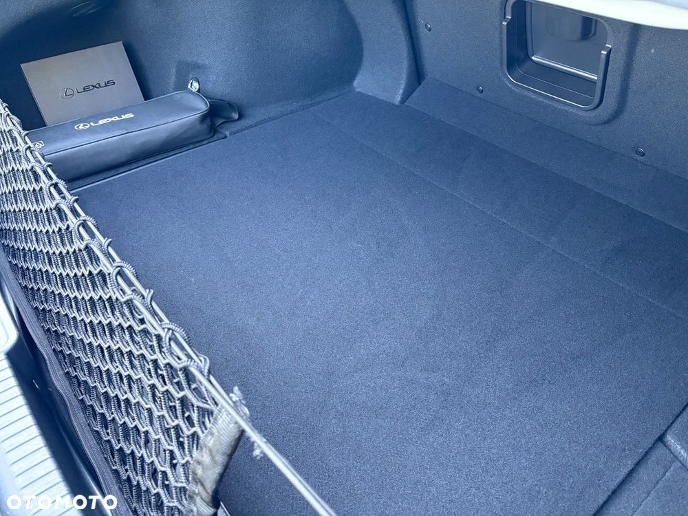 Lexus ES 300h Business Edition - 38