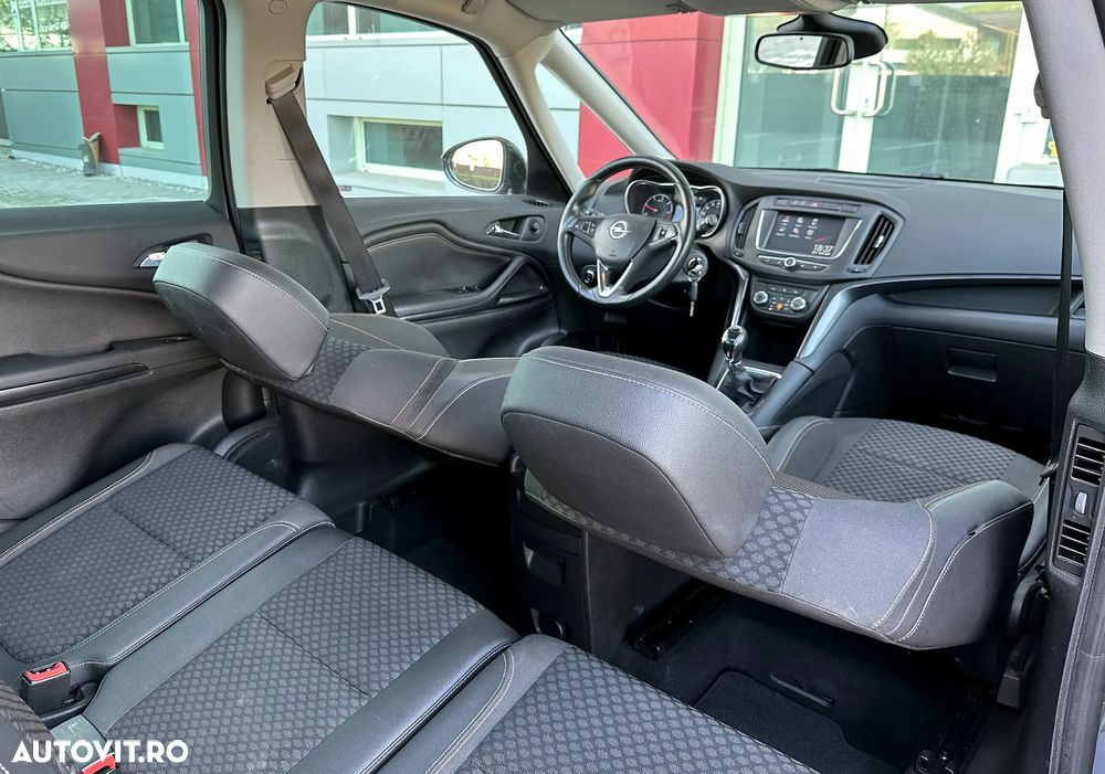 Opel Zafira - 13