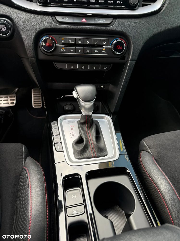 Kia Ceed - 15