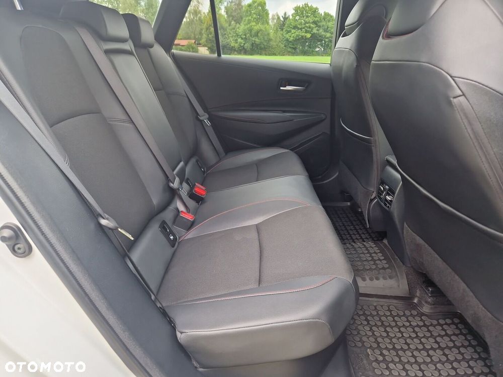 Toyota Corolla 2.0 Hybrid GR Sport Dynamic - 13