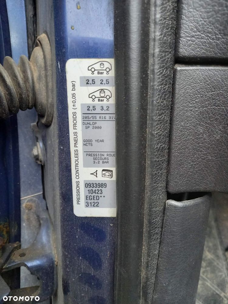 Na części bądź w Całości Peugeot 307 SW kombi 2.0 benzyna - 7