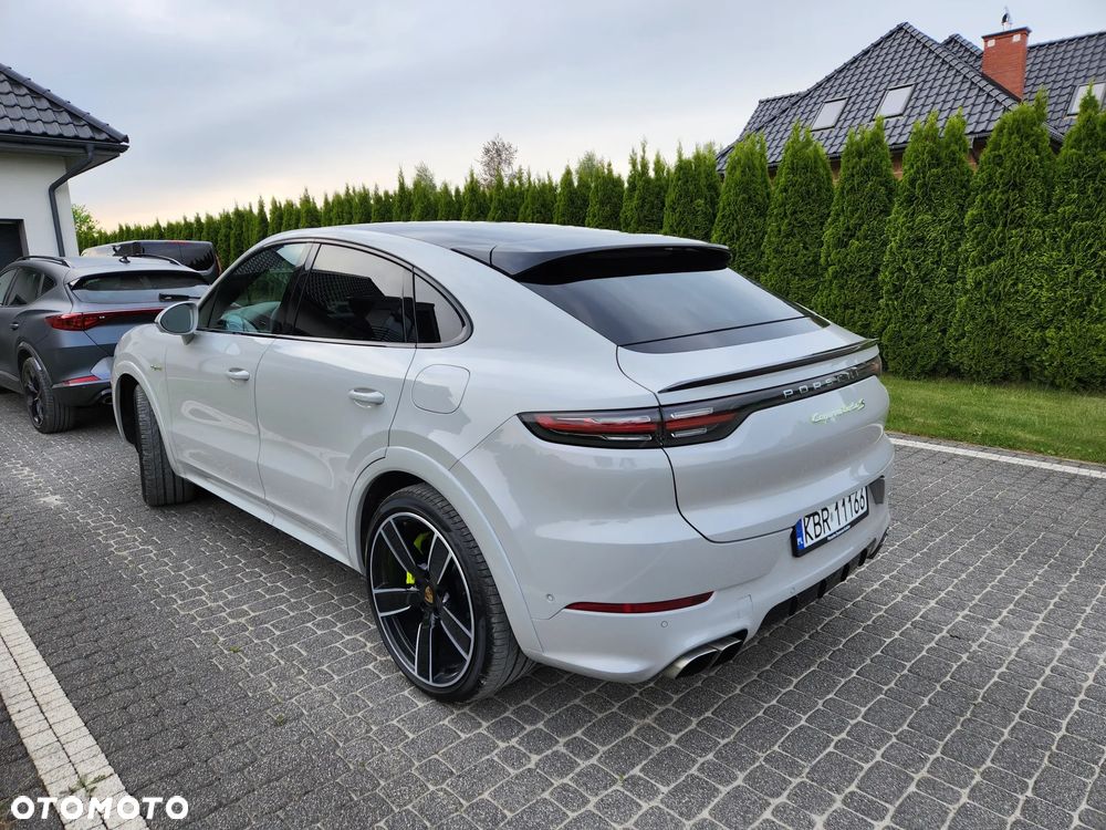 Porsche Cayenne Coupe Turbo S E-Hybrid - 7