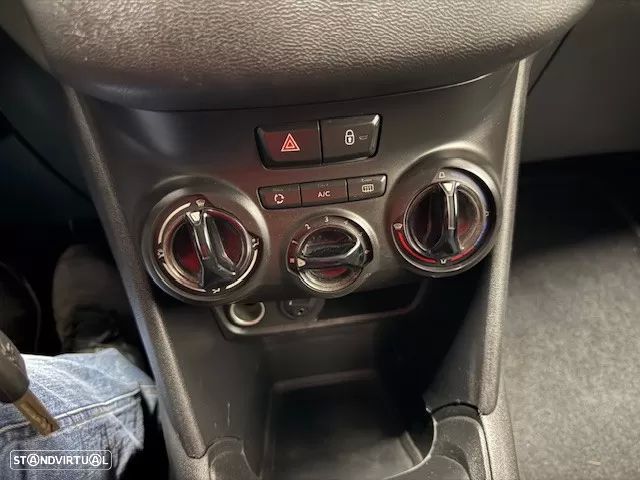 Peugeot 208 1.2 PureTech Active - 21