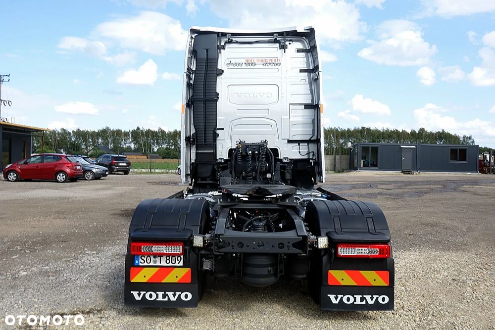 Volvo FH 540 JEDEN WŁAŚCICIEL PROSTO Z NIEMIECKIEJ FIRMY,FULL LED,PEŁNYE SPOJLERY,RETARDER,PEŁNA PODUSZKA - 4