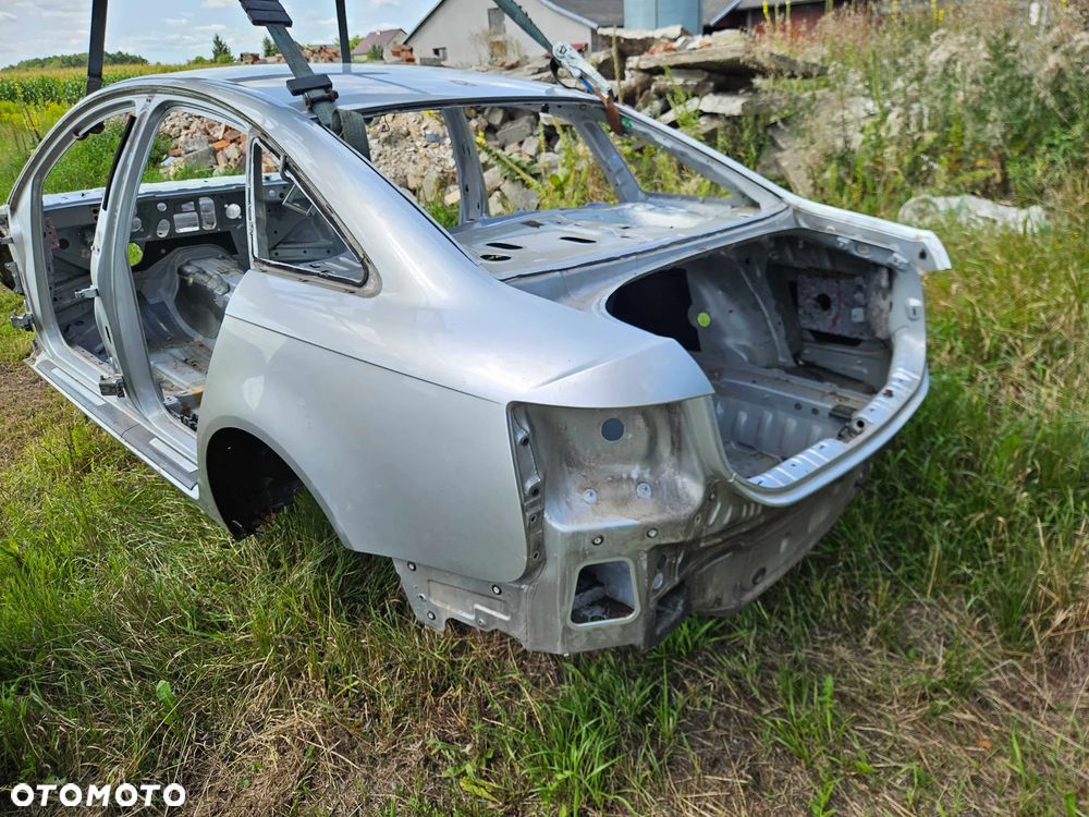 Błotnik Ćwiartka LY7W Poszycie Słupek Próg Podłużnica Dach Audi A6 C6 Sedan - 1
