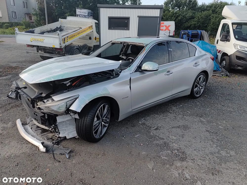 Infiniti Q50 Hybrid AWD Premium - 2